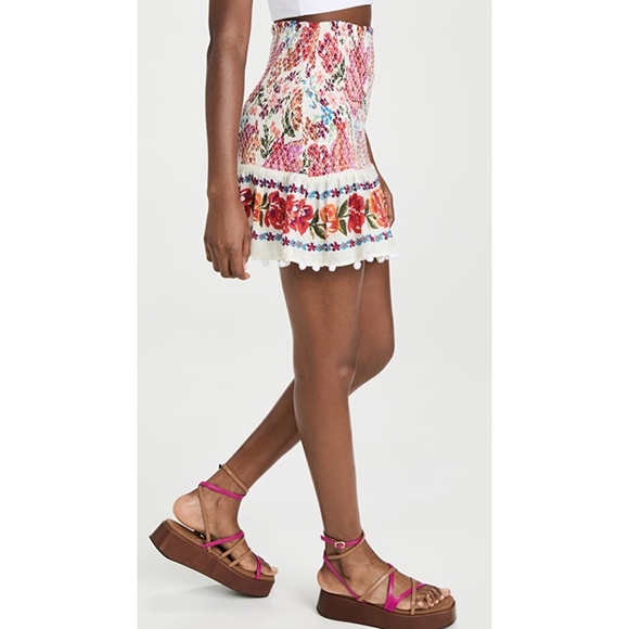 NEW Farm Rio Spring Bananas Mini Skirt Medium - Picture 5 of 17